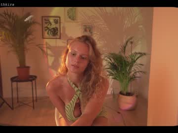 girl chillwithkira image #2127869