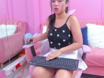 girl emelyy_carter image #3967836