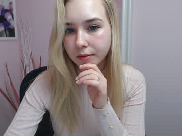 girl lila_page image #1090764