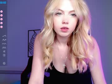 girl small_blondee image #3747457