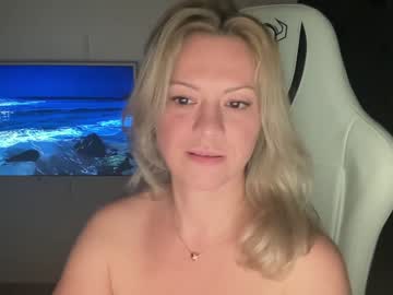 girl kiradivine image #2579748