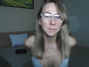 viktoriaaember every day cam