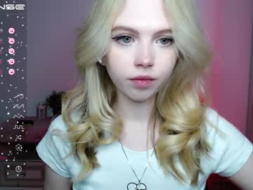 girl small_blondee image #3796246