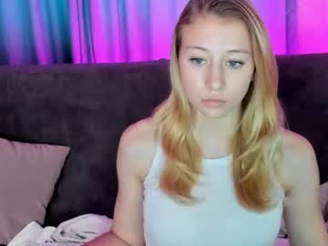 girl emily_tayl0r image #3077438