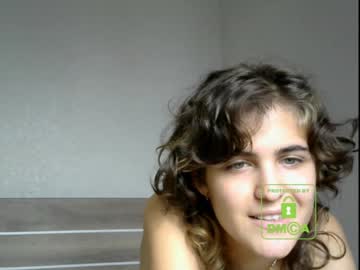 tinakostulas every day cam