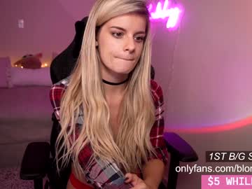 girl blondiekayy image #3089875