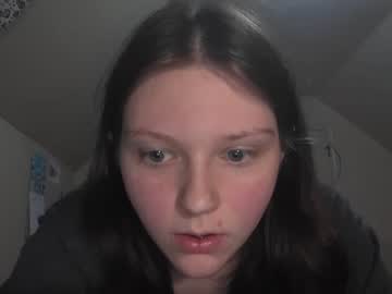 girl astridbaker69 image #3976678