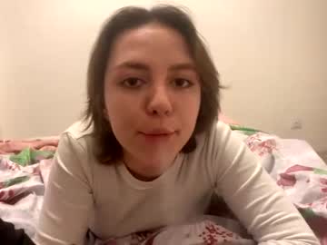 holldydolly18 every day cam