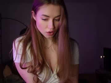 girl strawberryjamx image #3147401