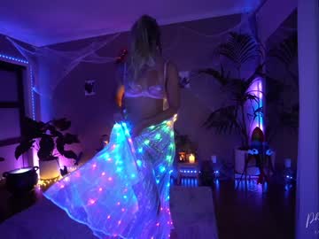 girl phoenix_taylor image #348244