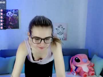 girl amelialuck image #3729723