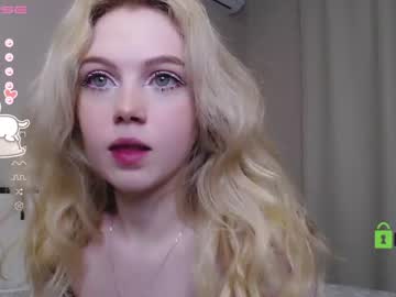 girl small_blondee image #3656063