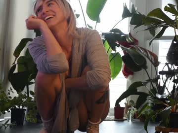 girl lizmreow image #3784122