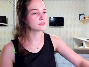 girl demurelixir image #2386000
