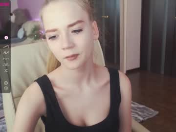 nikole_shinebaby every day cam