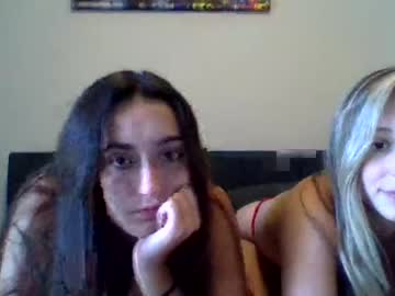 couple ari_and_mia image #2042172