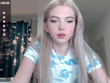 girl small_blondee image #1337476
