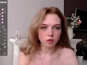 girl small_blondee image #1887341