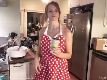 girl phoenix_taylor image #3148177