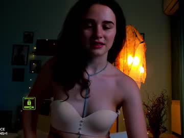 girl demurelixir image #3440918