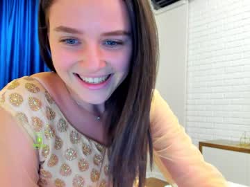 girl demurelixir image #2708304
