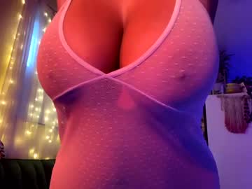girl curvycabaret image #821311