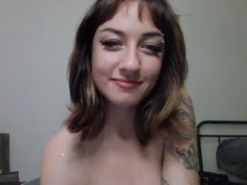 girl snackaroni image #1117926