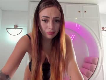 girl ashlyeroberts1 image #2399048