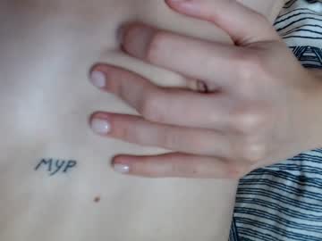 girl ho1yh01e image #2138564
