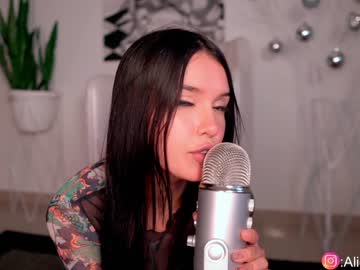 girl alicia_uwu image #3279663