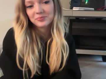 girl toriwells1 image #4052478