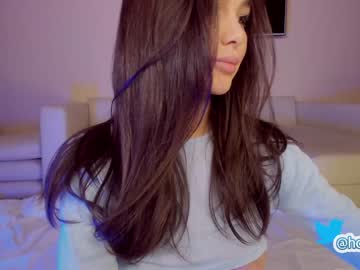 girl hollyextra image #3375770