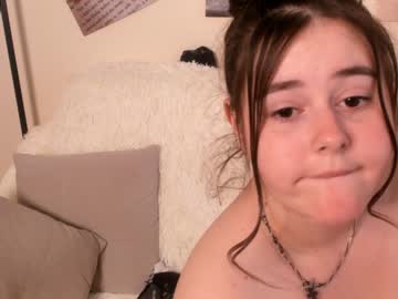 girl emilia_me image #1801719