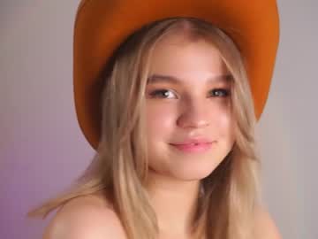 girl aryanalarsen image #3944135