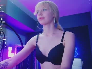 girl alessiacroft image #4067283