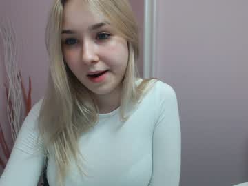 girl lila_page image #1148701