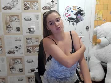 girl emmika_ image #2184349