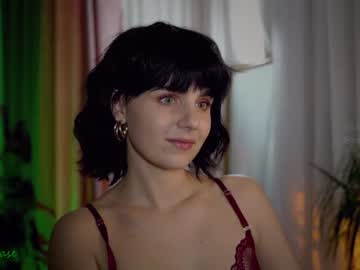 girl excitease image #1951924