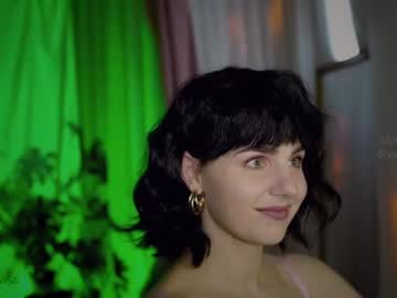 girl excitease image #1949620