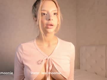 girl lesi_moonie image #3999237
