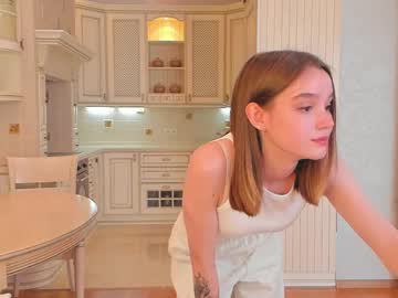 girl harrieteasley image #4029770