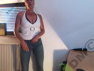 girl the_milf_steff image #2392495