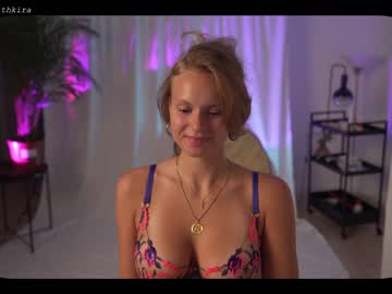 girl chillwithkira image #2256940
