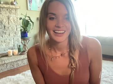 girl phoenix_taylor image #1977884