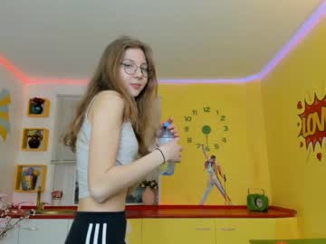 girl avis_ryan image #1082148