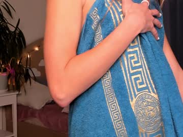 girl linellali image #2700888