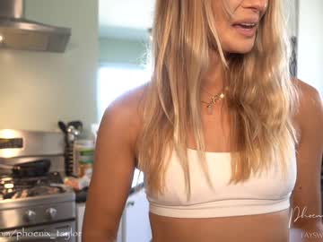 girl phoenix_taylor image #1452284