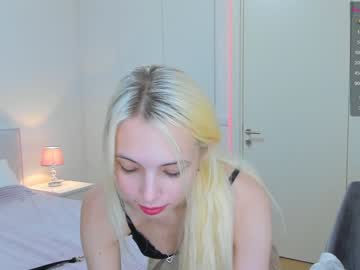 girl shoty_blondy image #3899888