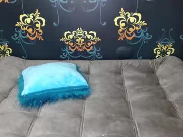 skinnyx_cute18 every day cam