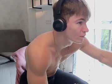 elliot_muscle04 every day cam